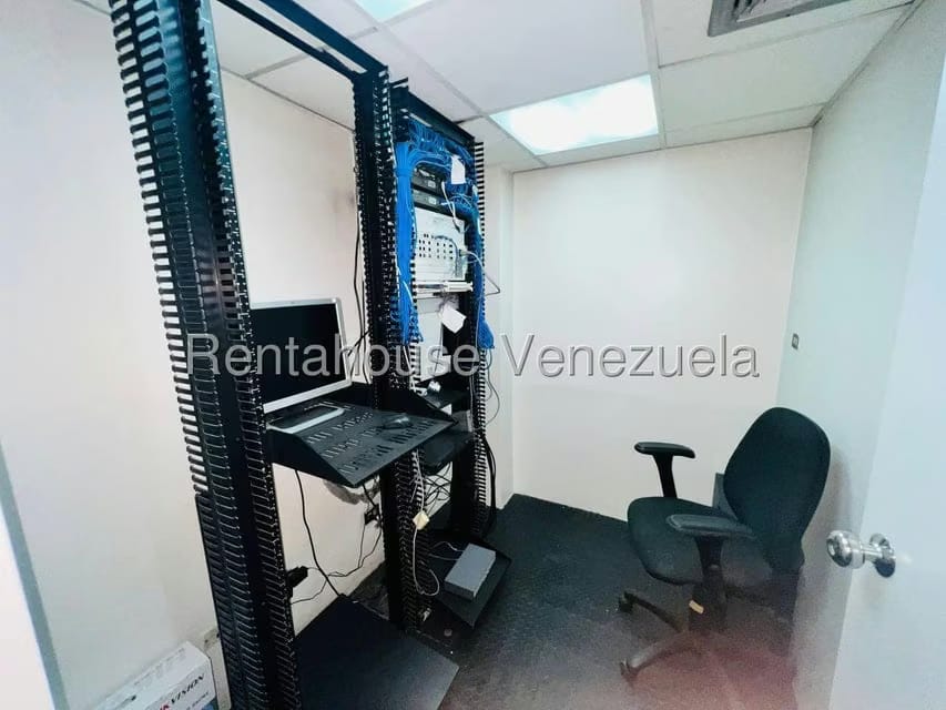Comercial (Local Comercial) en Venta en Urbanizacion El Centro, Aragua - 35