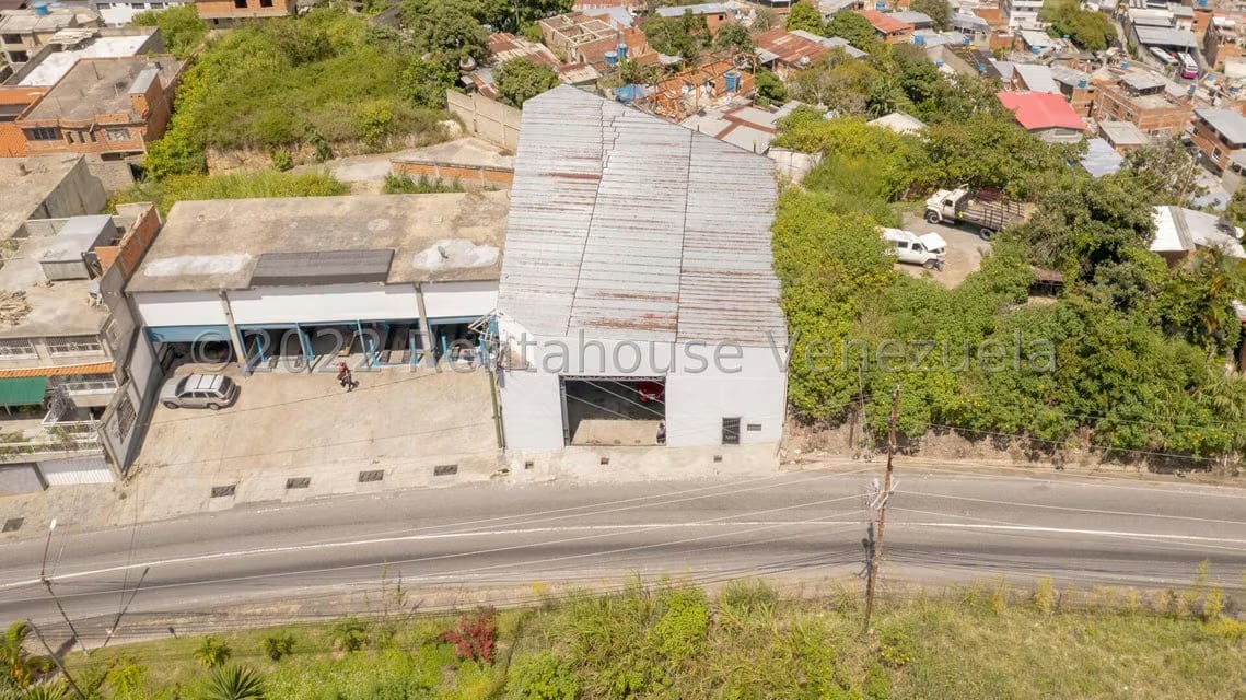 Comercial (Galpon - Deposito) en Venta en Baruta, Distrito Metropolitano - 2