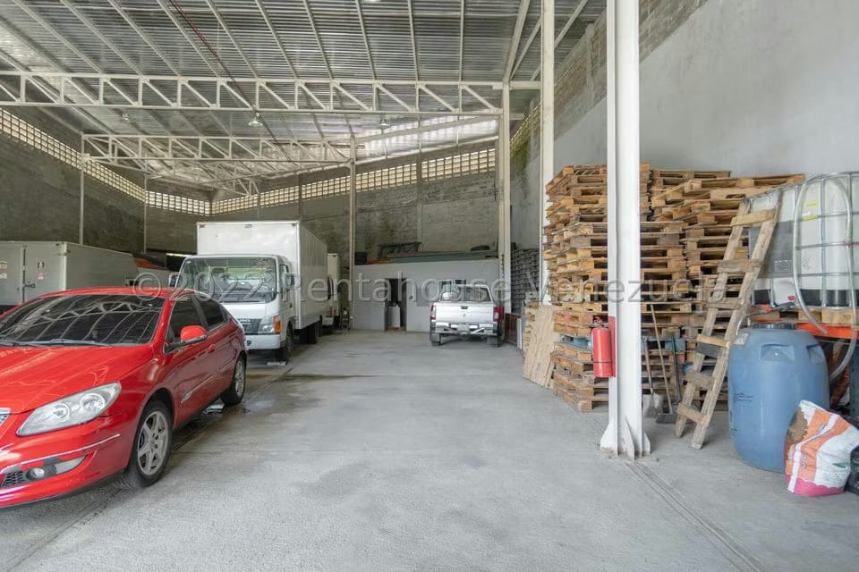 Comercial (Galpon - Deposito) en Venta en Baruta, Distrito Metropolitano - 9