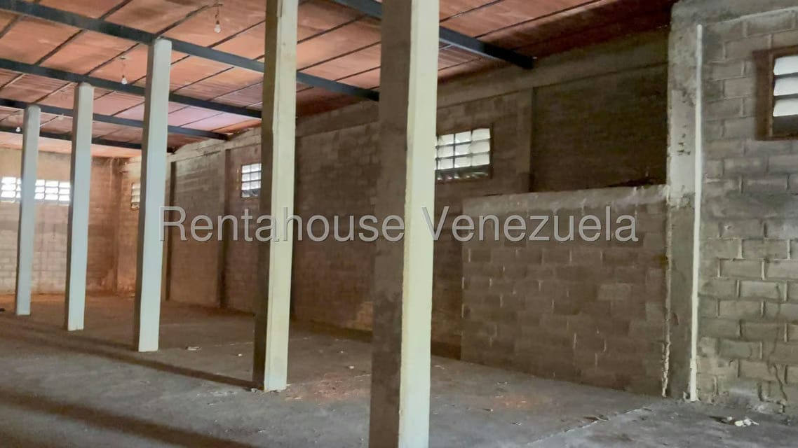 Comercial (Galpon - Deposito) en Venta en Centro San Juan, Guarico - 2