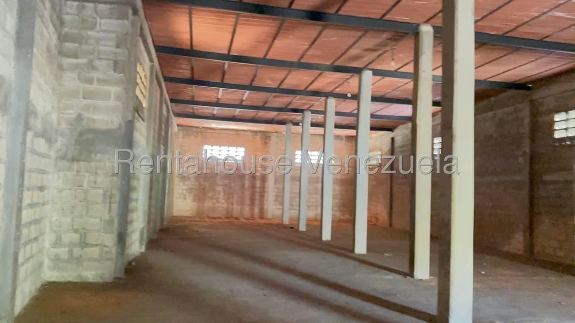 Comercial (Galpon - Deposito) en Venta en Centro San Juan, Guarico - 3