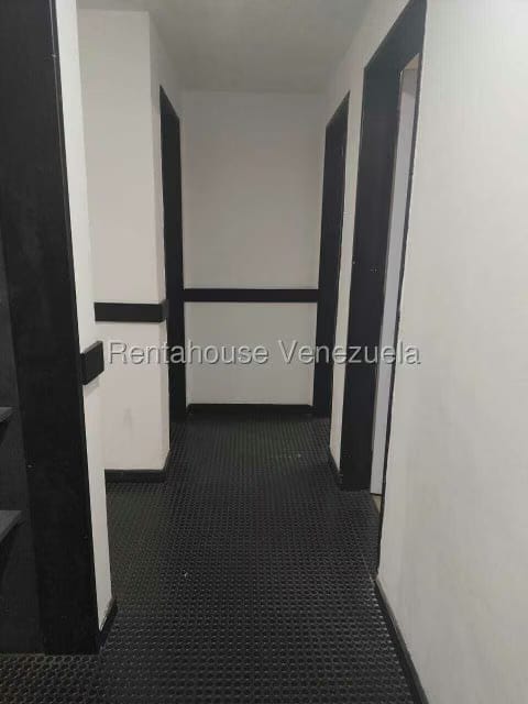 Comercial (Oficina) en Alquiler en Los Palos Grandes, Distrito Metropolitano - 5