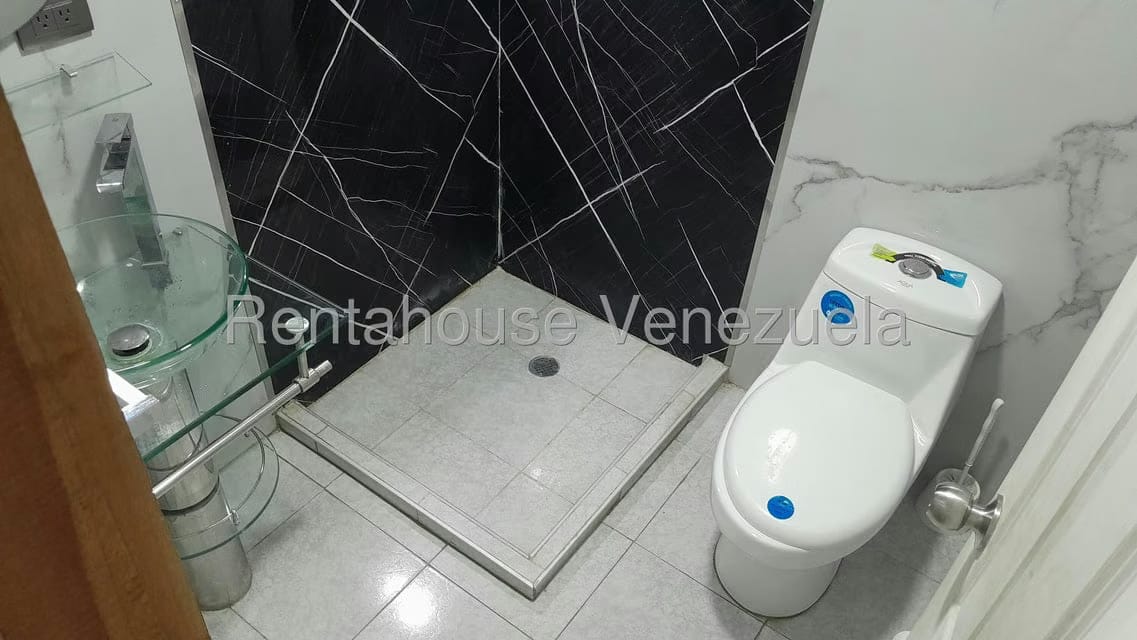 Apartamento (1 Nivel) en Venta en Patarata, Lara - 12