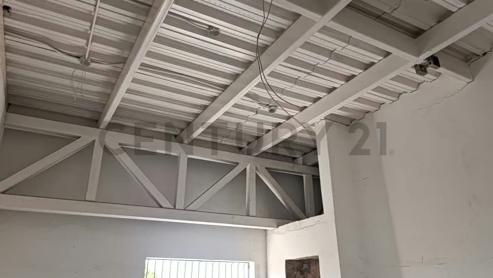 En venta Galpón para uso industrial - 14