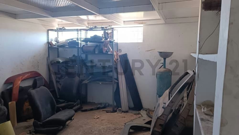 En venta Galpón para uso industrial - 19