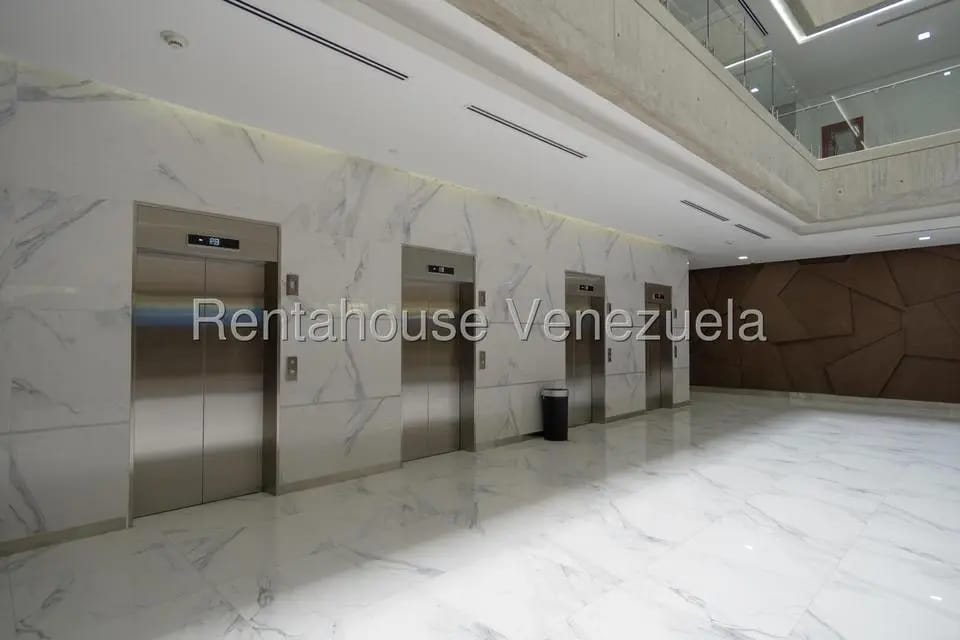 Comercial (Oficina) en Alquiler en Los Naranjos del Cafetal, Distrito Metropolitano - 3