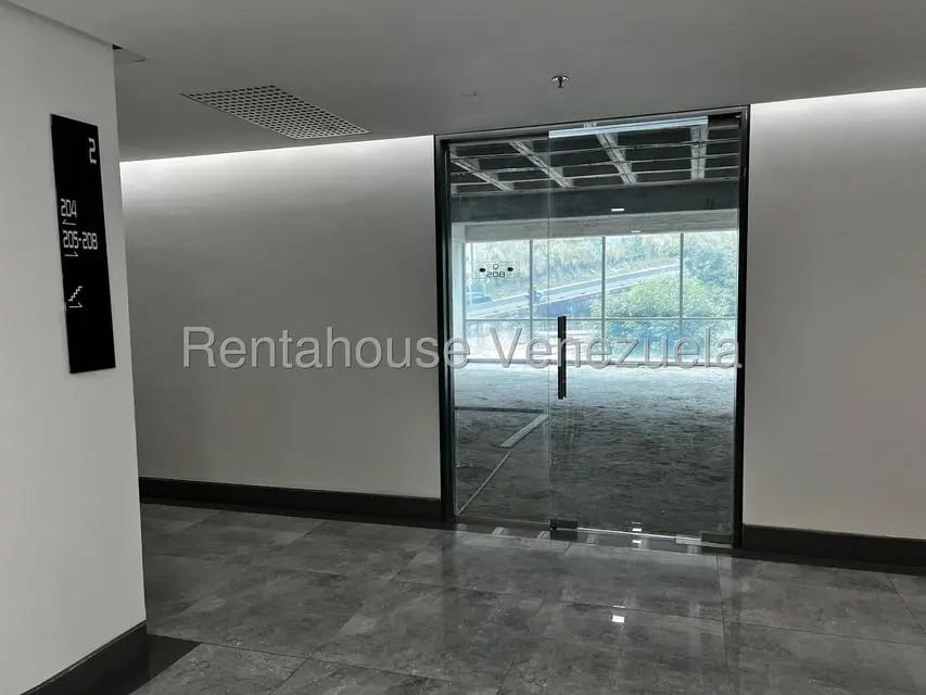 Comercial (Oficina) en Alquiler en Los Naranjos del Cafetal, Distrito Metropolitano - 5