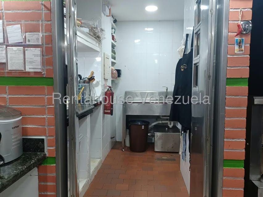 Comercial (Local Comercial) en Alquiler en San Bernardino, Distrito Metropolitano - 14