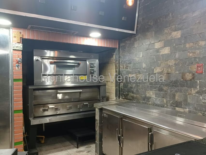 Comercial (Local Comercial) en Alquiler en San Bernardino, Distrito Metropolitano - 8