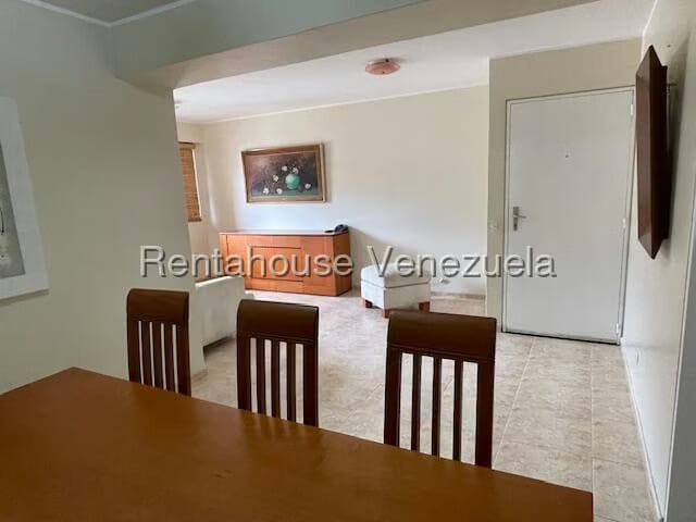 Apartamento (1 Nivel) en Alquiler en Lomas del Avila, Distrito Metropolitano - 12