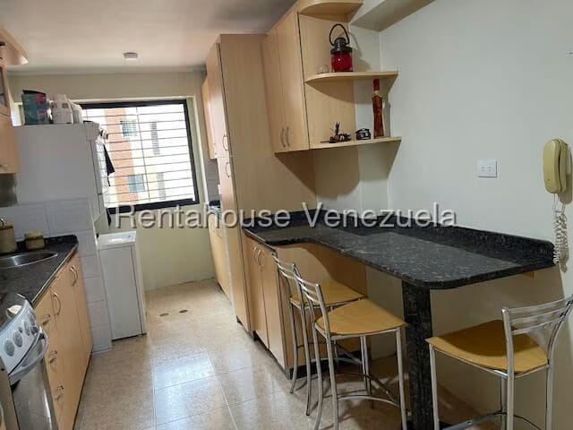 Apartamento (1 Nivel) en Alquiler en Lomas del Avila, Distrito Metropolitano - 15
