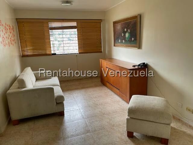 Apartamento (1 Nivel) en Alquiler en Lomas del Avila, Distrito Metropolitano - 10