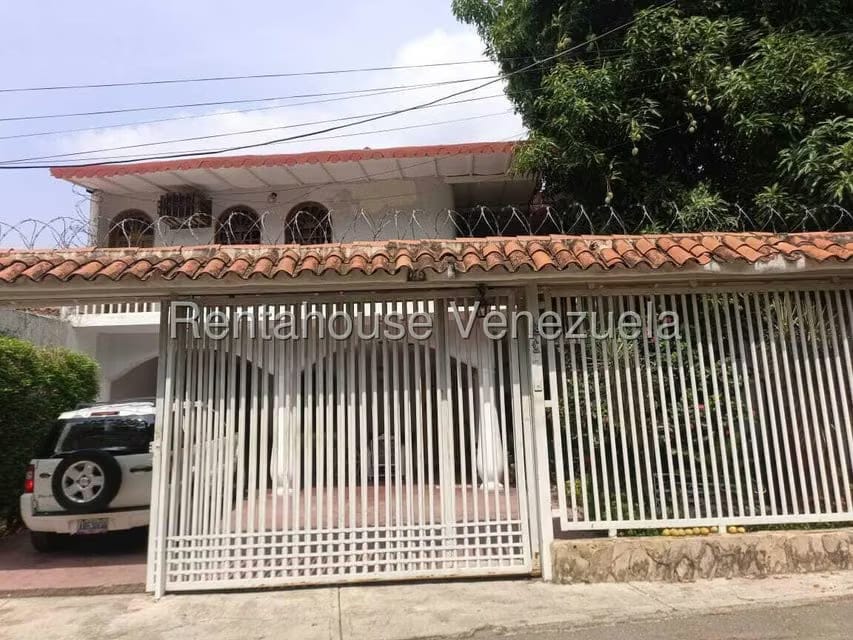 Casa (Multipes Niveles) en Venta en El Limon, Aragua