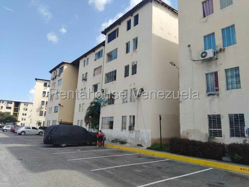Apartamento (Planta Baja) en Venta en Paraparal, Carabobo