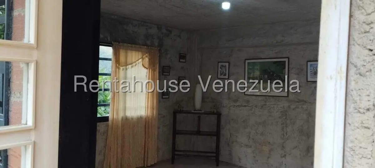 Casa (1 Nivel) en Venta en El Junquito, Distrito Metropolitano - 2