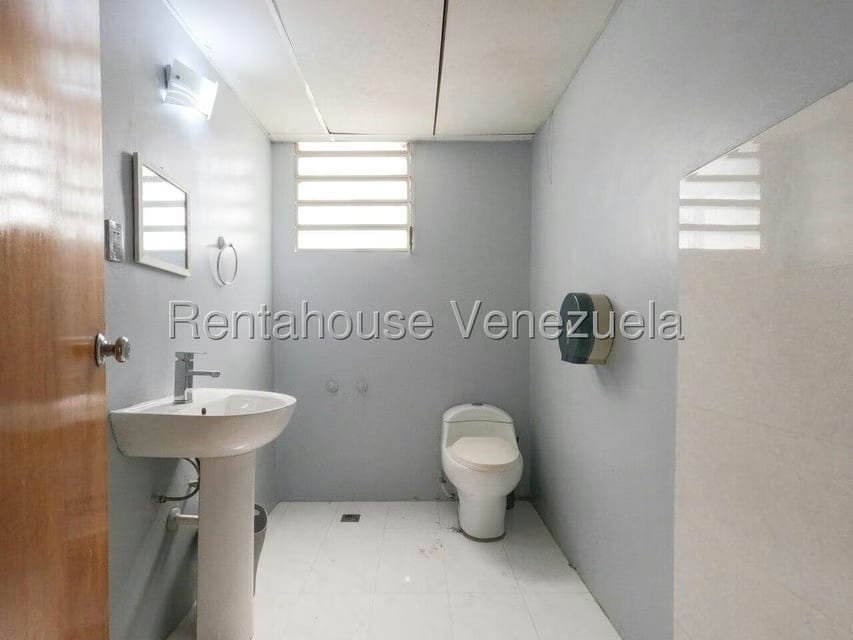 Casa (1 Nivel) en Alquiler en Del Este, Lara - 13