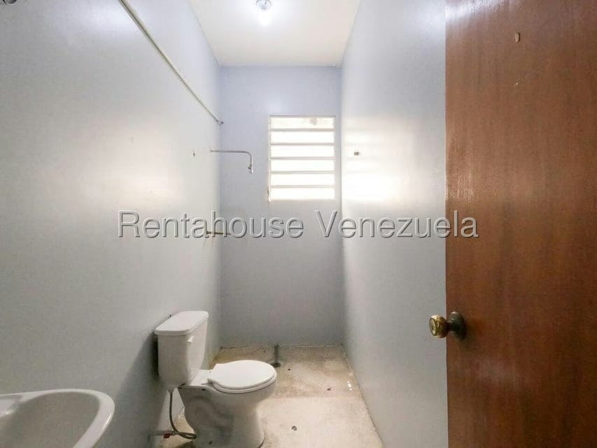 Casa (1 Nivel) en Alquiler en Del Este, Lara - 25