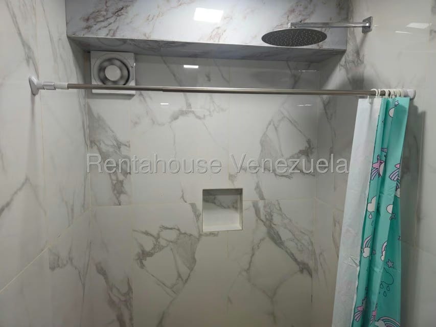 Apartamento (1 Nivel) en Alquiler en Chacao, Distrito Metropolitano - 23