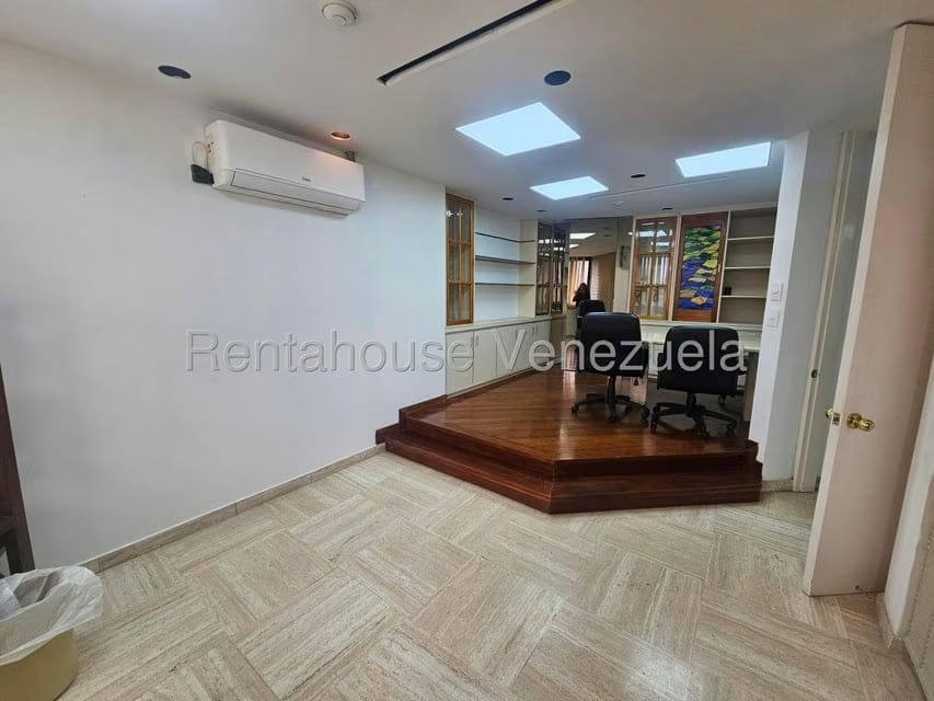Comercial (Oficina) en Alquiler en Chuao, Distrito Metropolitano - 12