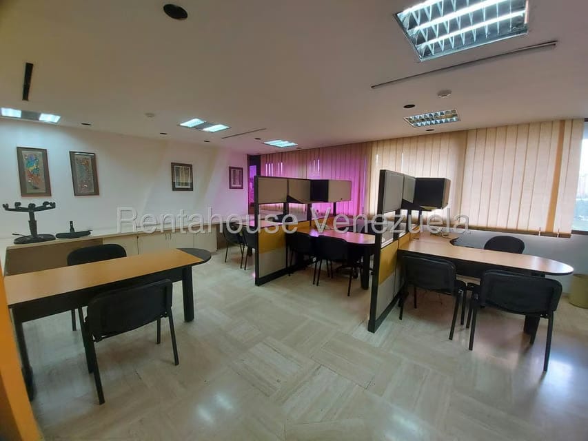 Comercial (Oficina) en Alquiler en Chuao, Distrito Metropolitano - 3