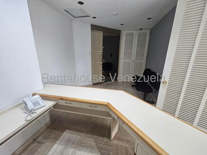 Comercial (Oficina) en Alquiler en Chuao, Distrito Metropolitano - 6