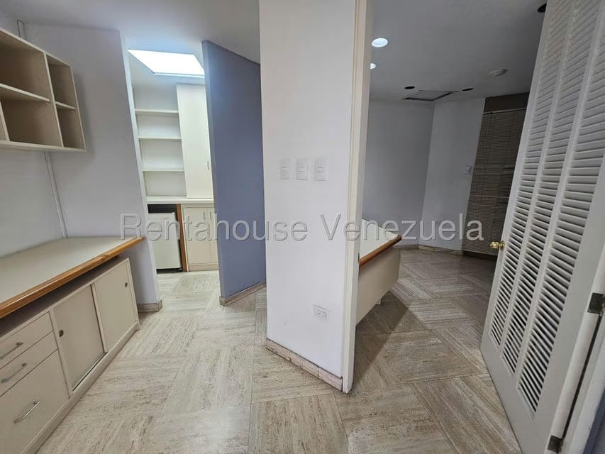 Comercial (Oficina) en Alquiler en Chuao, Distrito Metropolitano - 8