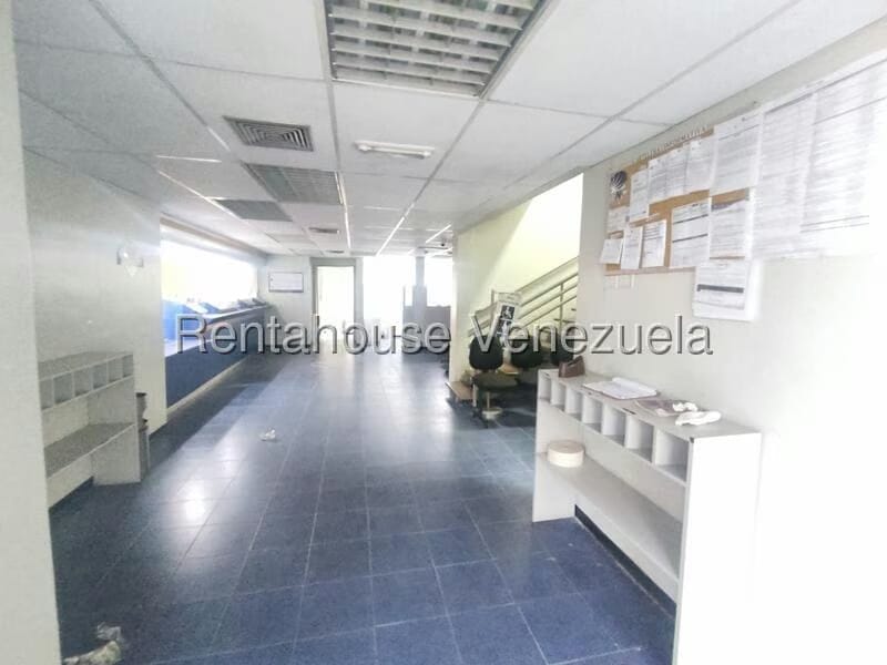 Comercial (Local Comercial) en Venta en Los Jarales, Carabobo - 2