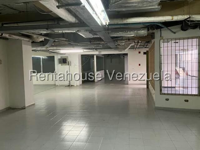 Comercial (Local Comercial) en Venta en Parroquia Catedral, Distrito Metropolitano - 12