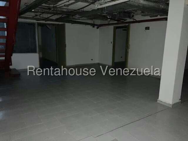 Comercial (Local Comercial) en Venta en Parroquia Catedral, Distrito Metropolitano - 17