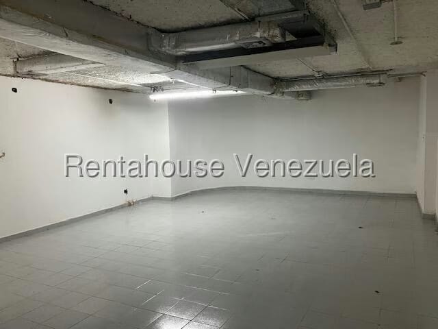 Comercial (Local Comercial) en Venta en Parroquia Catedral, Distrito Metropolitano - 8