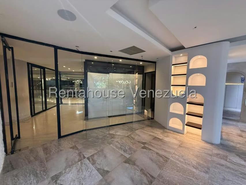 Comercial (Local Comercial) en Alquiler en La Viña, Carabobo - 2
