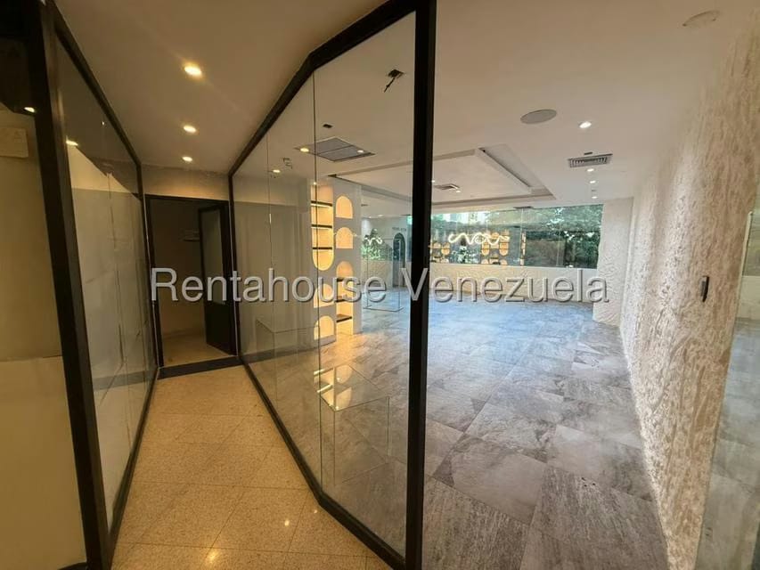 Comercial (Local Comercial) en Alquiler en La Viña, Carabobo - 13