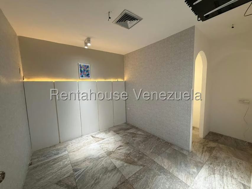 Comercial (Local Comercial) en Alquiler en La Viña, Carabobo - 10