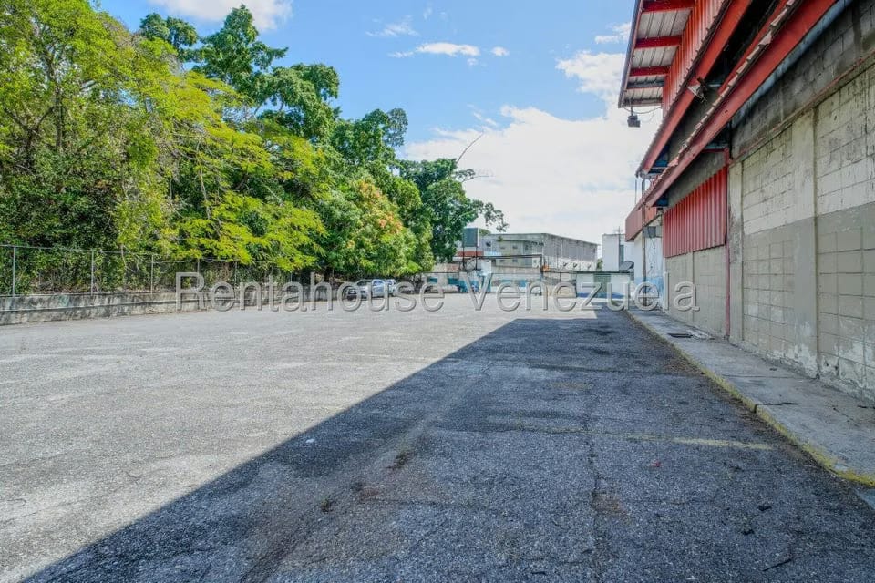 Comercial (Galpon - Deposito) en Venta en La Guairita, Miranda - 2