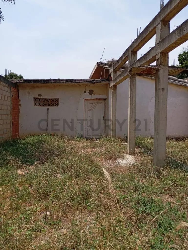 Century 21 La Coromoto Realty Vende Inmueble Comercial Sierra Maestra - Zulia