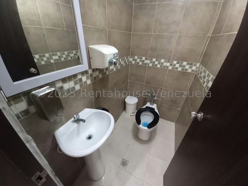 Comercial (Local Comercial) en Alquiler en Los Guayabitos, Carabobo - 11