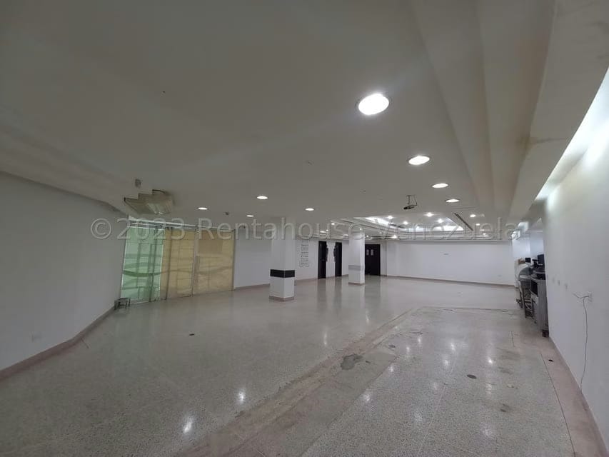 Comercial (Local Comercial) en Alquiler en Los Guayabitos, Carabobo - 8