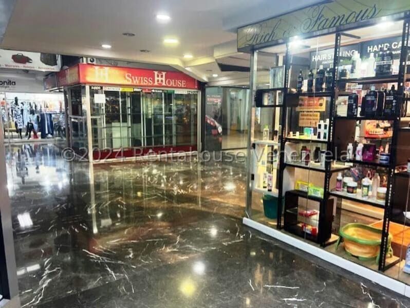 Comercial (Local Comercial) en Venta en Prados del Este, Distrito Metropolitano - 11