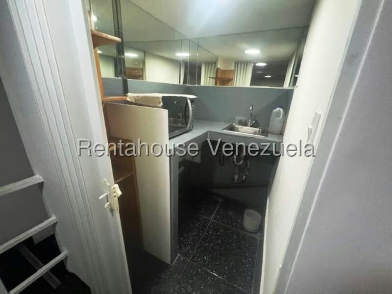 Comercial (Local Comercial) en Venta en Prados del Este, Distrito Metropolitano - 16