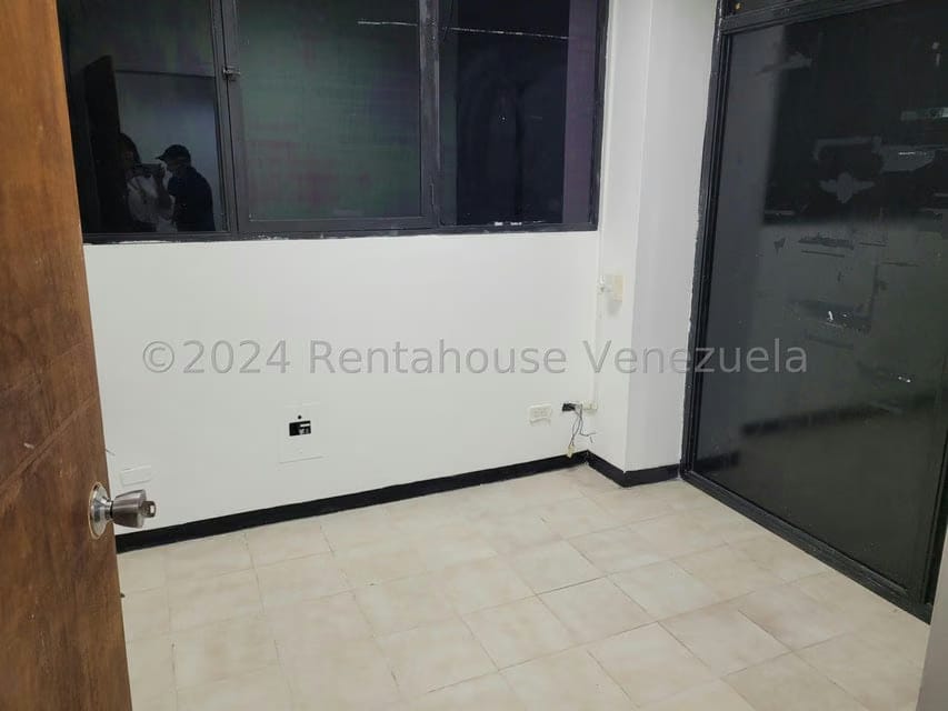 Comercial (Oficina) en Alquiler en Los Ruices, Distrito Metropolitano - 17