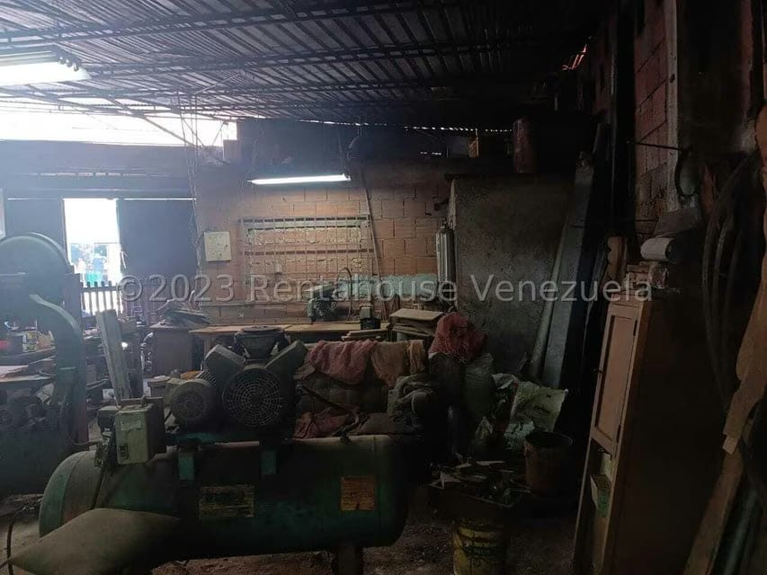 Comercial (Local Comercial) en Venta en La Llanada, Miranda - 5