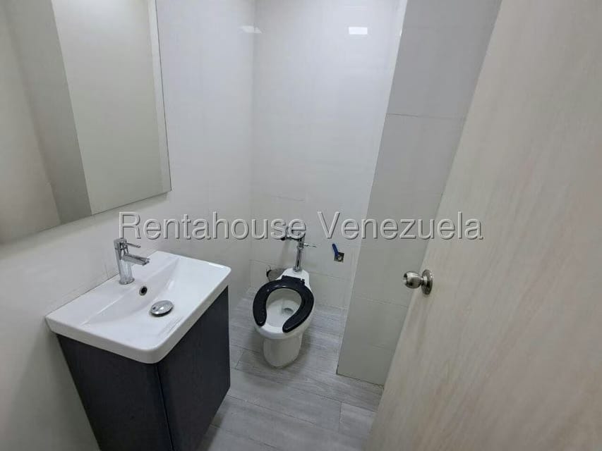 Comercial (Oficina) en Alquiler en Los Ruices, Distrito Metropolitano - 10