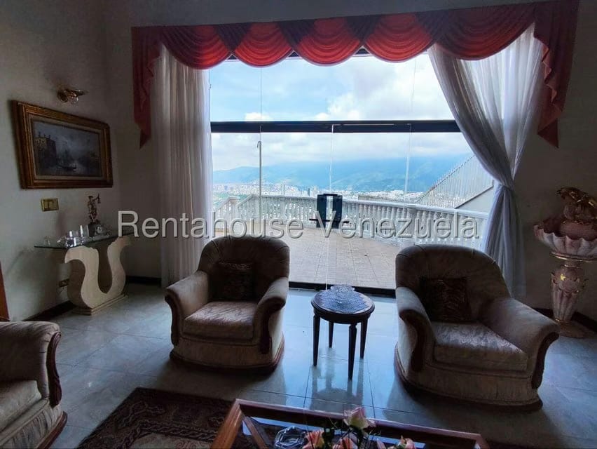 Casa (Multipes Niveles) en Venta en Colinas de Santa Monica, Distrito Metropolitano - 18