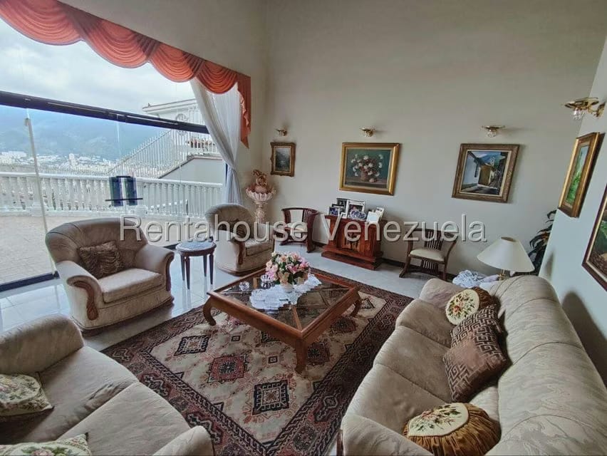 Casa (Multipes Niveles) en Venta en Colinas de Santa Monica, Distrito Metropolitano - 20