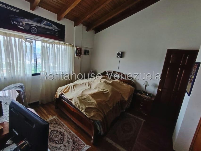 Casa (Multipes Niveles) en Venta en Colinas de Santa Monica, Distrito Metropolitano - 21