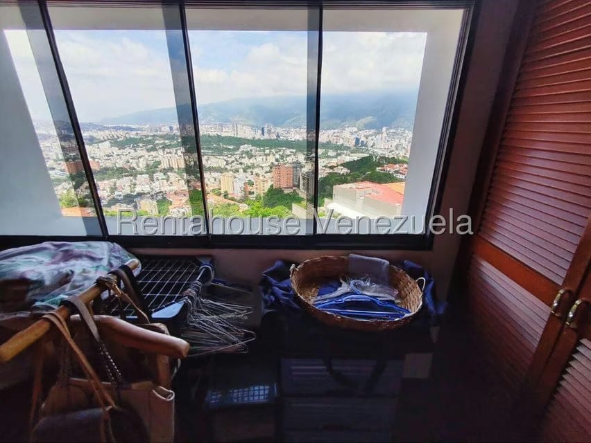 Casa (Multipes Niveles) en Venta en Colinas de Santa Monica, Distrito Metropolitano - 25