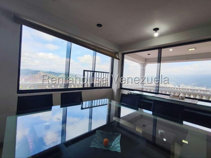 Casa (Multipes Niveles) en Venta en Colinas de Santa Monica, Distrito Metropolitano - 29