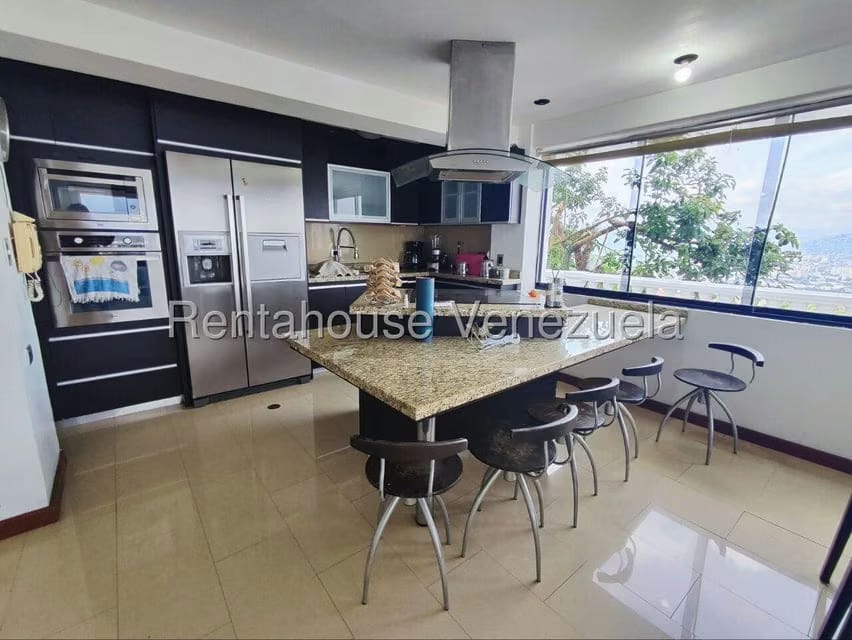 Casa (Multipes Niveles) en Venta en Colinas de Santa Monica, Distrito Metropolitano - 32