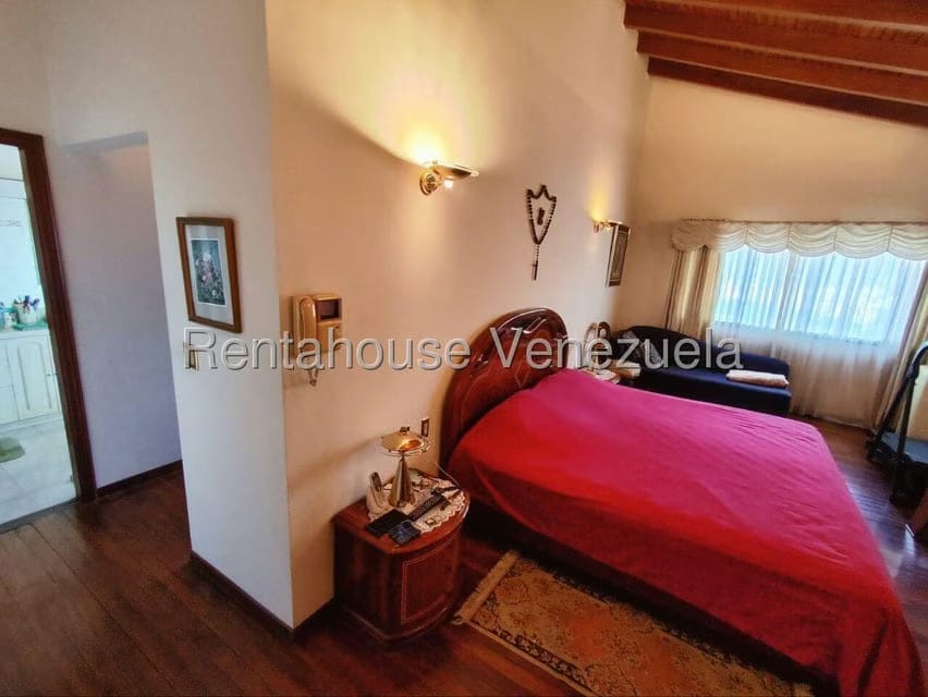 Casa (Multipes Niveles) en Venta en Colinas de Santa Monica, Distrito Metropolitano - 37