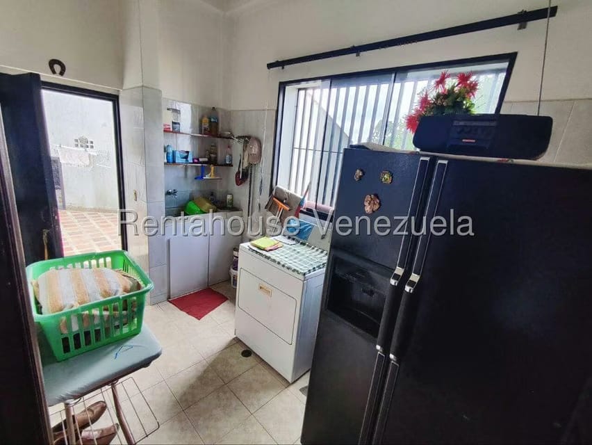 Casa (Multipes Niveles) en Venta en Colinas de Santa Monica, Distrito Metropolitano - 43